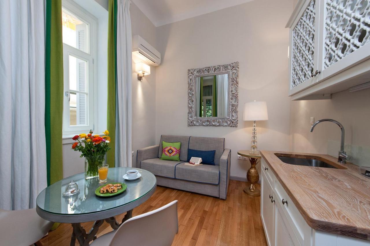 Acropolis Townhouseco Апартаменты *
